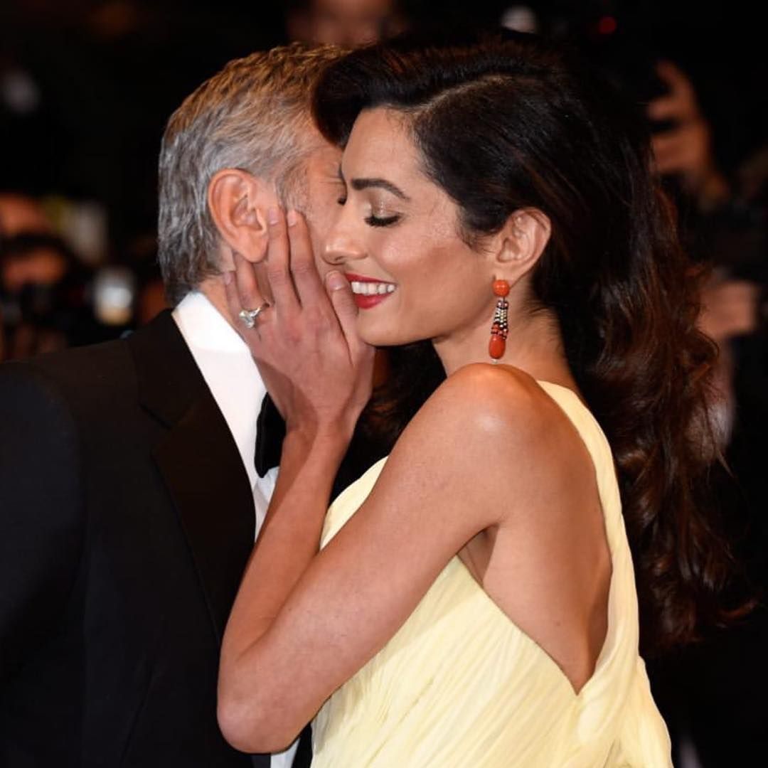 Amal Clooney đeo trang sức kim cương