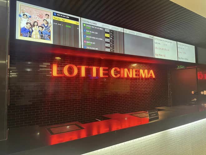 Thanh niên tố Trấn Thành chen ngang ở rạp CGV "trả thù ngọt ngào": Tự bao nguyên rạp lớn ở Lotte để trải nghiệm riêng tư?