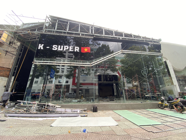 Showroom K-Super của Phan Công Khanh chính thức bị tháo dỡ - Ảnh 2.
